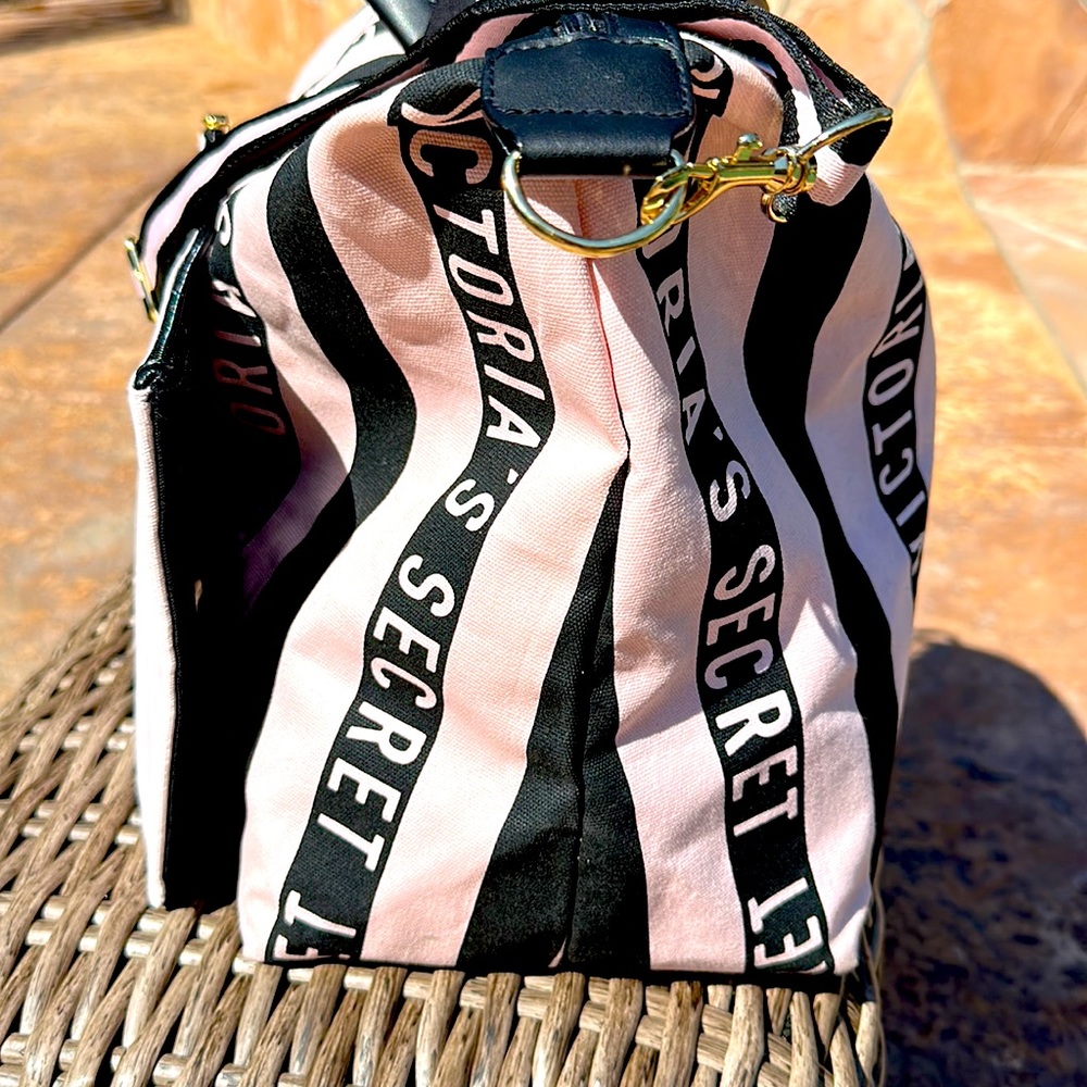Victoria’s Secret Pink/Black Striped Overnight Bag - Picture 7 of 17